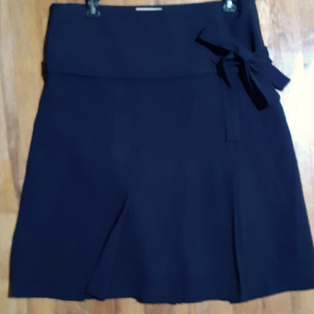 Burberry dark blue pleated skirt with bow sz10